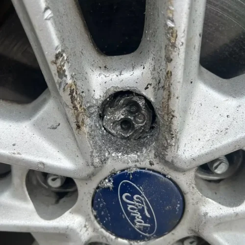 lug nut service roadside